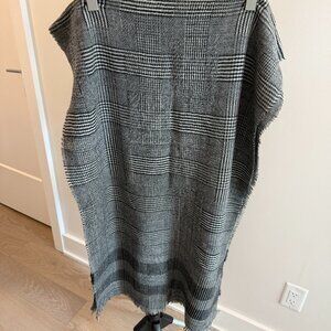 Banana Republic Wool Houndstooth Oversized Scarf